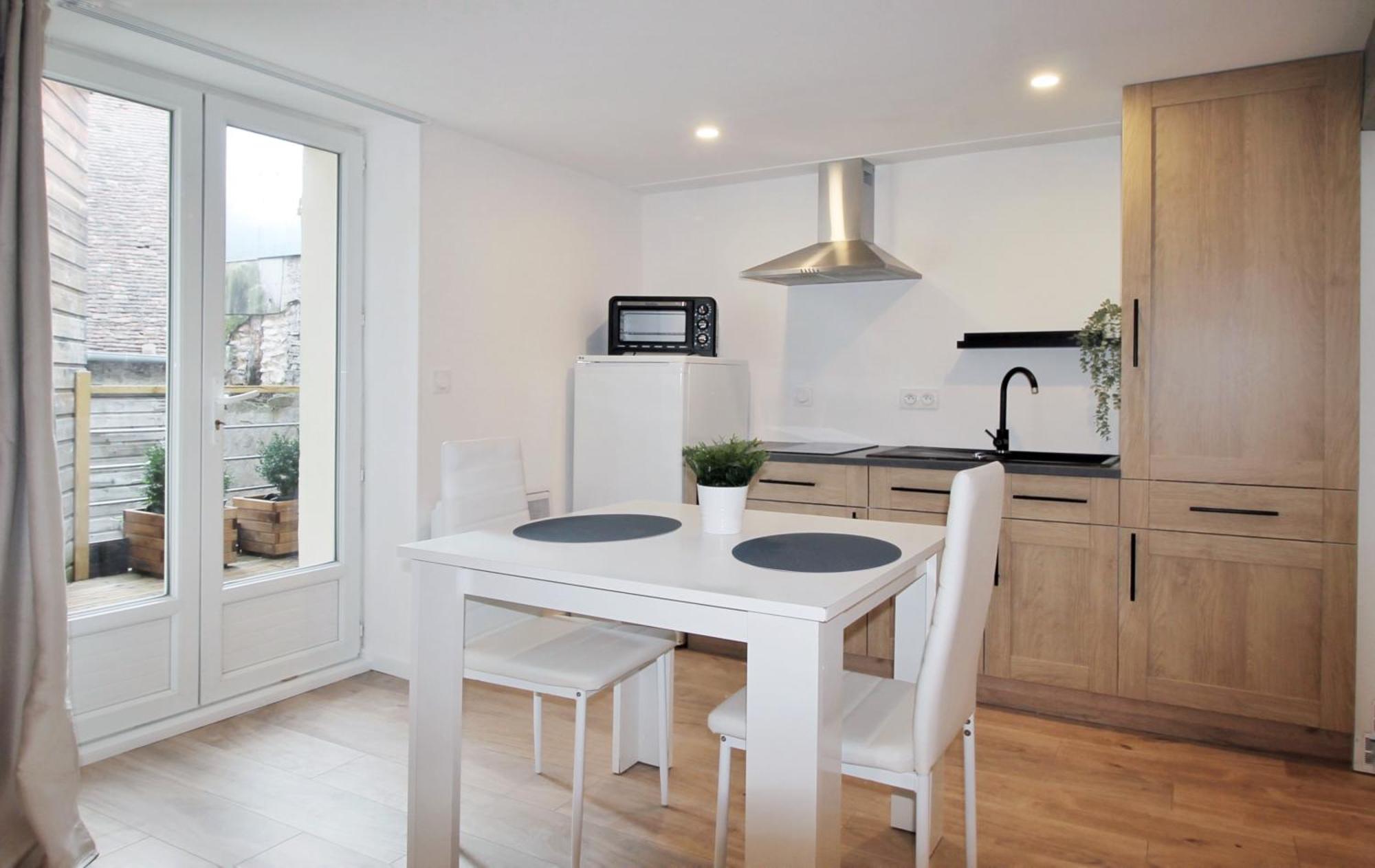 Maya Appartements & Suites Cosne-Cours-Sur-Loire Quarto foto